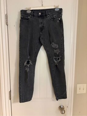 Abercrombie & Fitch woman’s Slim Straight Distressed Black Jeans 30 x 30